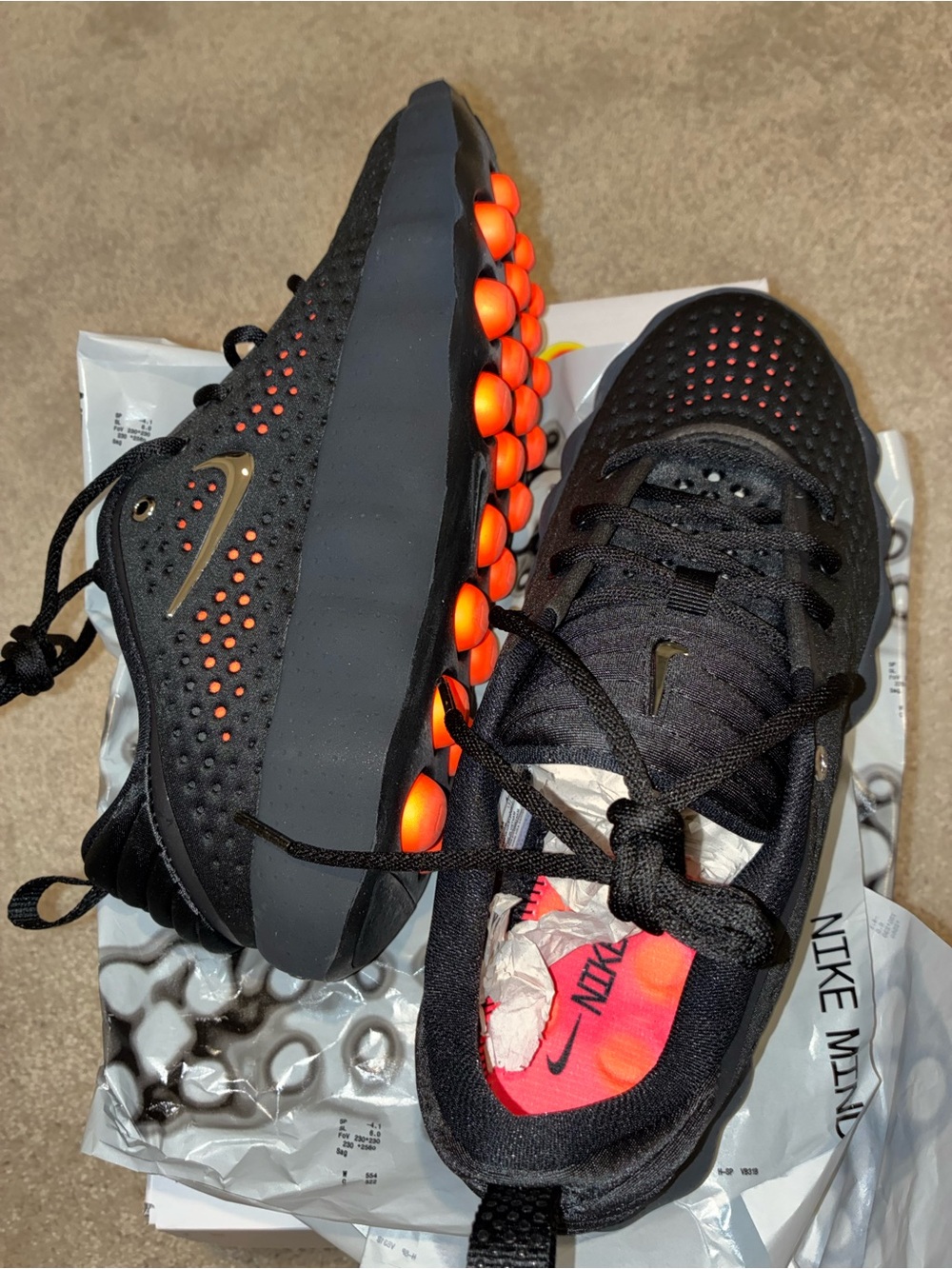 Men’s Nike Mind 002